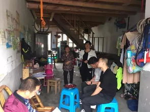 温州黄龙一小 五十户贫困生家庭迎来暖心访客